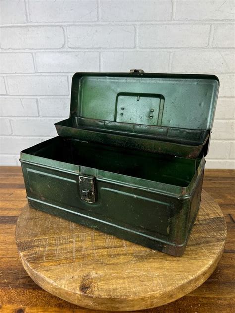 vintage green metal box wh flashcards|Distressed Vintage Green Metal Box With Tray With Latch Green .